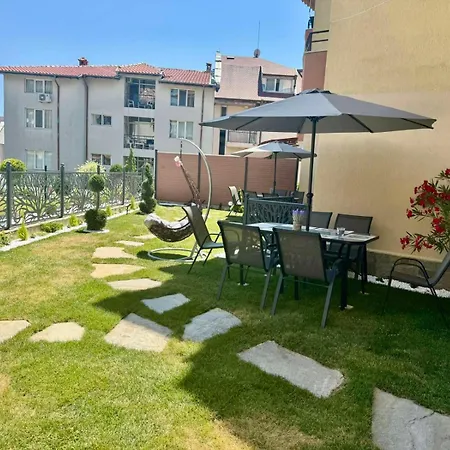 Appartement Cozy Seaside Getaway One Bedroom Moni In